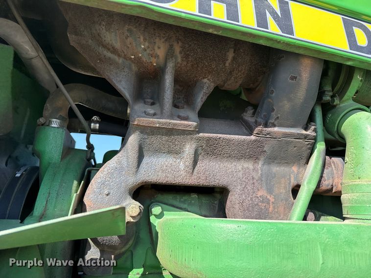 image for item DZ5323 1980 John Deere 4440 tractor