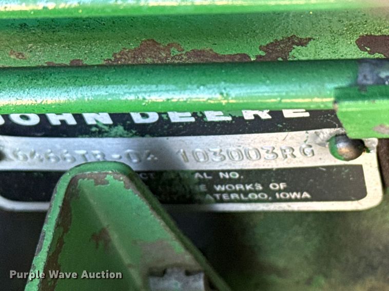 image for item DZ5323 1980 John Deere 4440 tractor