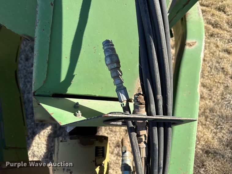 image for item DZ5341 Brent 1084 Avalanche grain cart