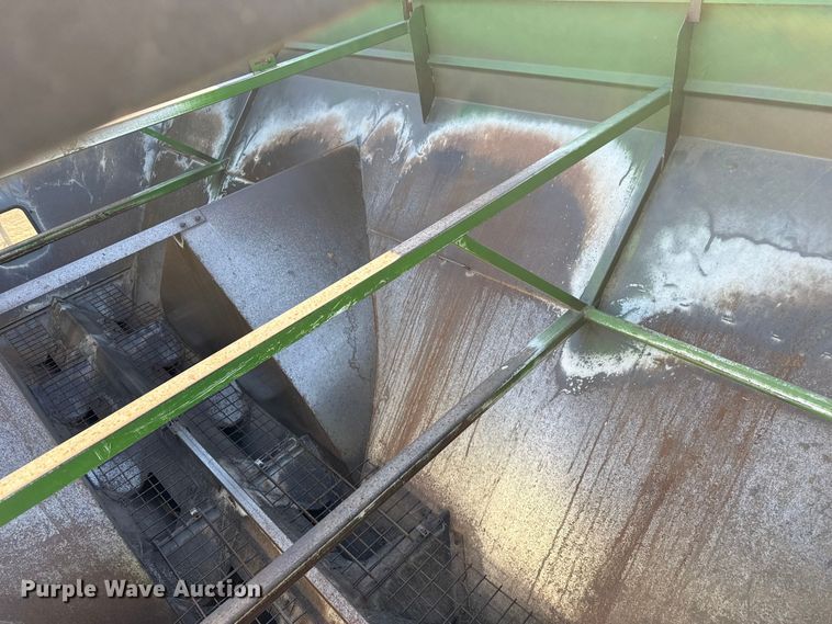 image for item DZ5341 Brent 1084 Avalanche grain cart