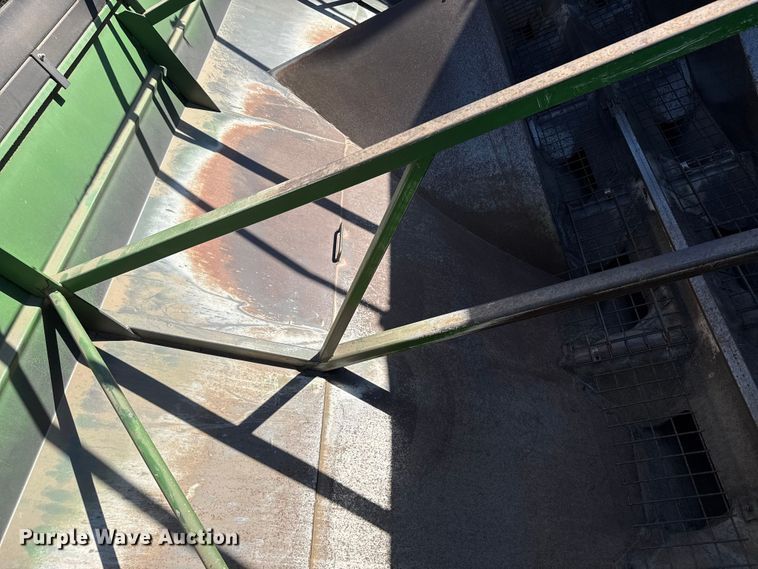 image for item DZ5341 Brent 1084 Avalanche grain cart