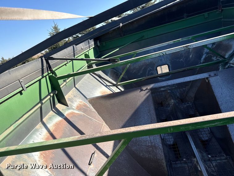 image for item DZ5341 Brent 1084 Avalanche grain cart