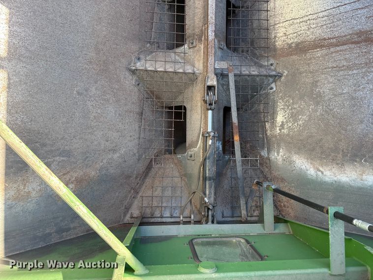 image for item DZ5341 Brent 1084 Avalanche grain cart