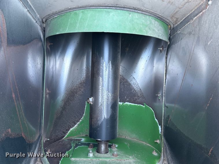 image for item DZ5341 Brent 1084 Avalanche grain cart