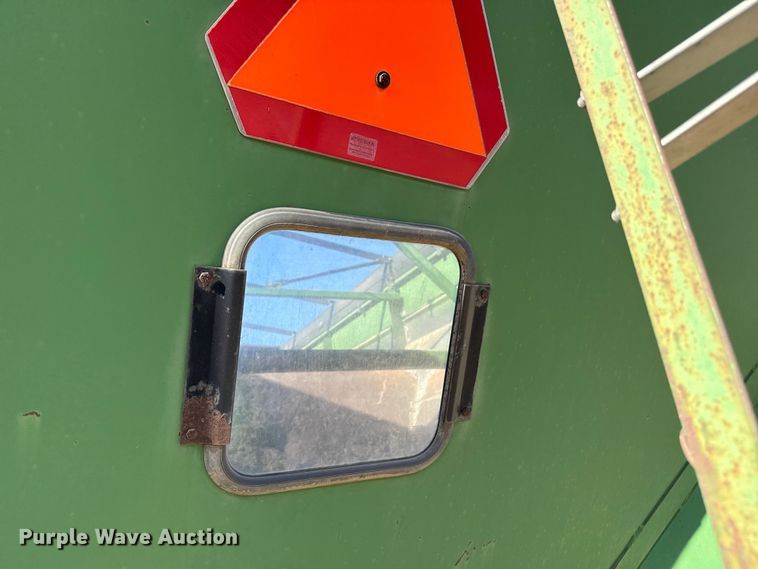 image for item DZ5341 Brent 1084 Avalanche grain cart