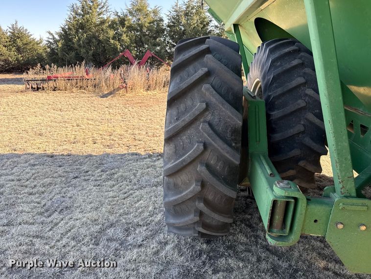 image for item DZ5341 Brent 1084 Avalanche grain cart