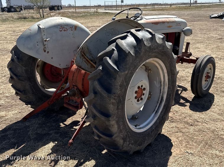 image for item DZ5345 1955 Ford 850 tractor