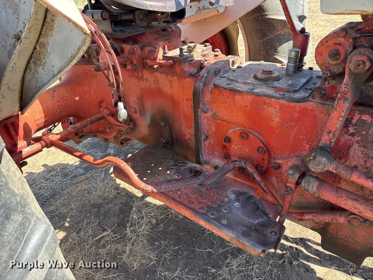 image for item DZ5345 1955 Ford 850 tractor