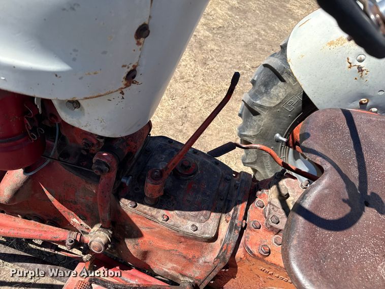 image for item DZ5345 1955 Ford 850 tractor