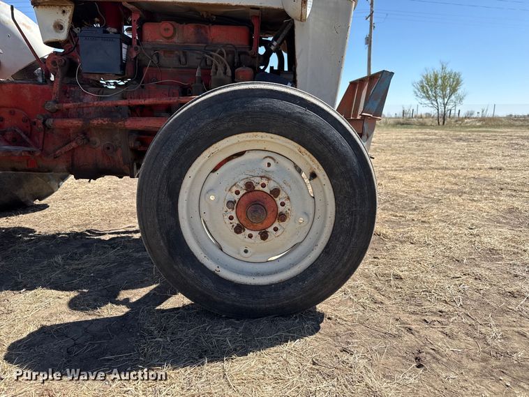 image for item DZ5345 1955 Ford 850 tractor