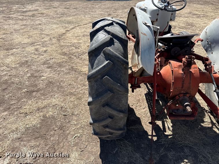 image for item DZ5345 1955 Ford 850 tractor