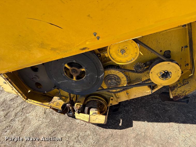 image for item DZ5346 2000 New Holland HW320 swather / windrower