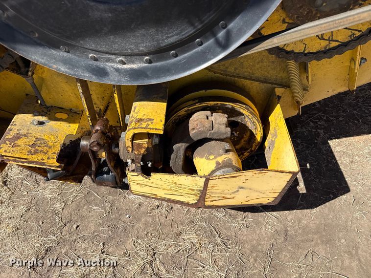 image for item DZ5346 2000 New Holland HW320 swather / windrower