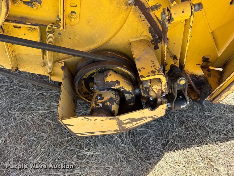 image for item DZ5346 2000 New Holland HW320 swather / windrower