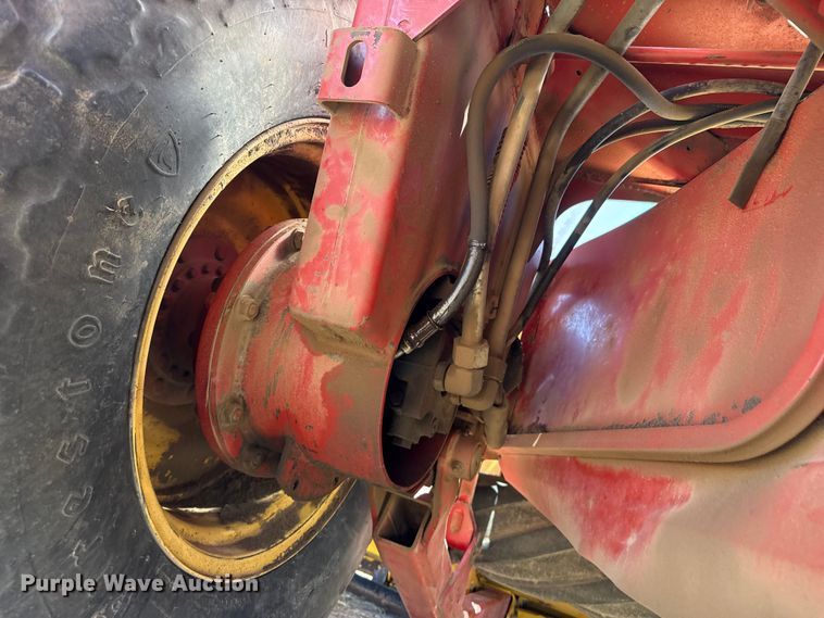 image for item DZ5346 2000 New Holland HW320 swather / windrower