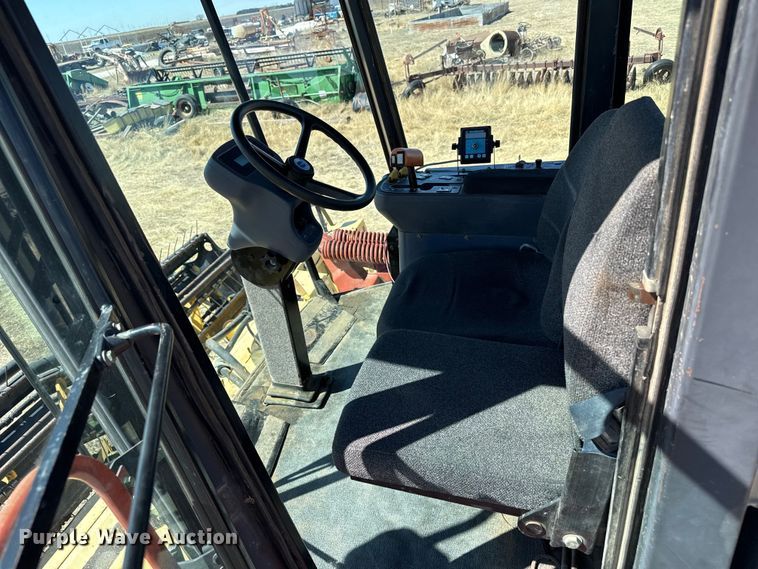 image for item DZ5346 2000 New Holland HW320 swather / windrower