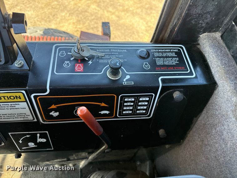 image for item DZ5346 2000 New Holland HW320 swather / windrower