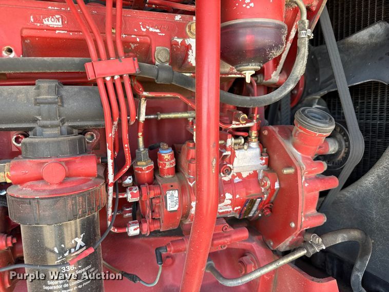 image for item DZ5346 2000 New Holland HW320 swather / windrower