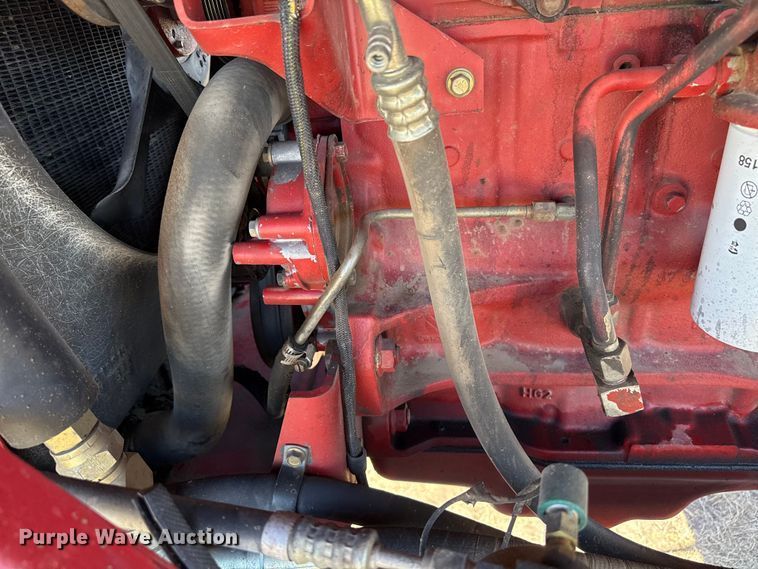 image for item DZ5346 2000 New Holland HW320 swather / windrower