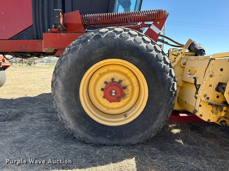 image for item DZ5346 2000 New Holland HW320 swather / windrower