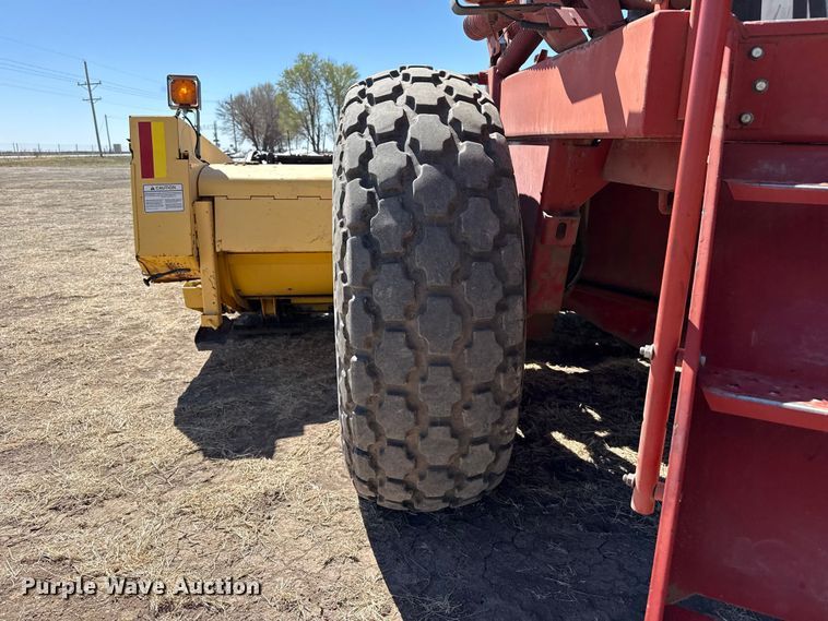 image for item DZ5346 2000 New Holland HW320 swather / windrower