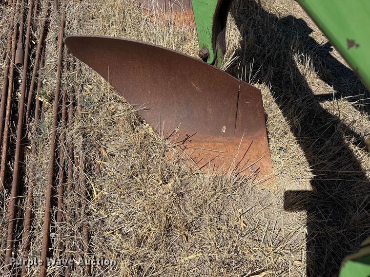 image for item DZ5348 John Deere plow