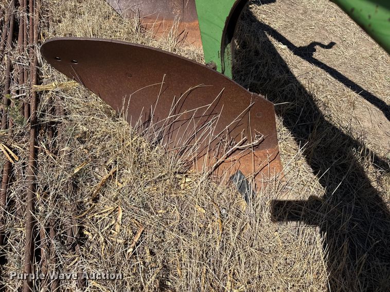 image for item DZ5348 John Deere plow