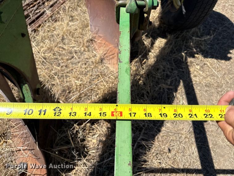 image for item DZ5348 John Deere plow