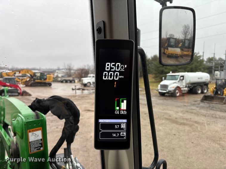 image for item EA4487 2021 John Deere 6195M MFWD tractor