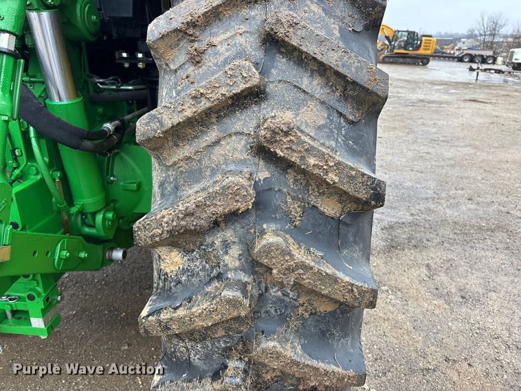 image for item EA4487 2021 John Deere 6195M MFWD tractor