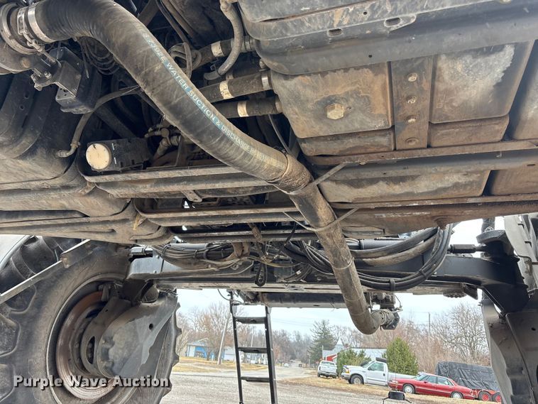 image for item EA4503 2013 AGGO RoGator 900 sprayer