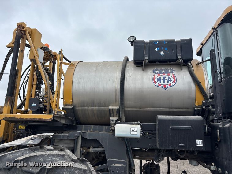 image for item EA4503 2013 AGGO RoGator 900 sprayer