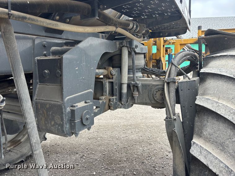 image for item EA4503 2013 AGGO RoGator 900 sprayer