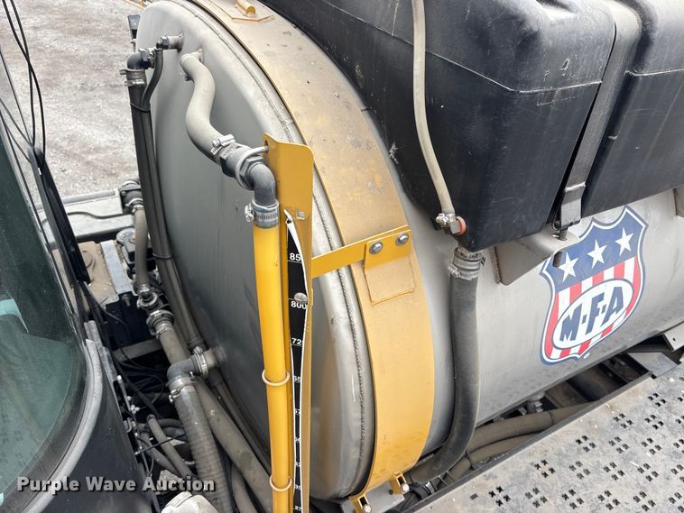 image for item EA4503 2013 AGGO RoGator 900 sprayer