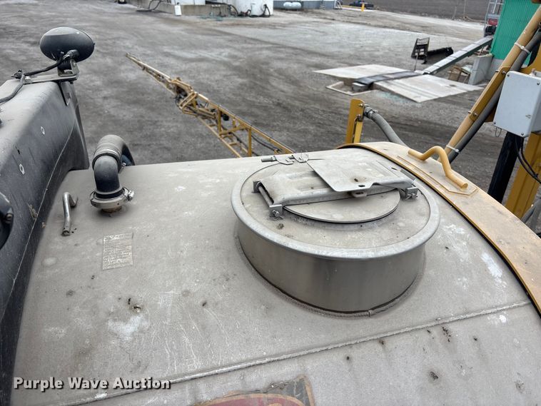 image for item EA4503 2013 AGGO RoGator 900 sprayer