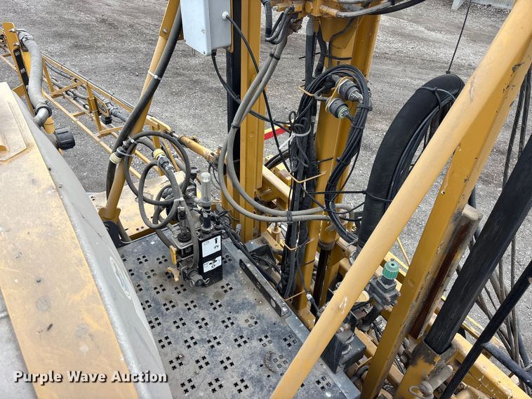 image for item EA4503 2013 AGGO RoGator 900 sprayer