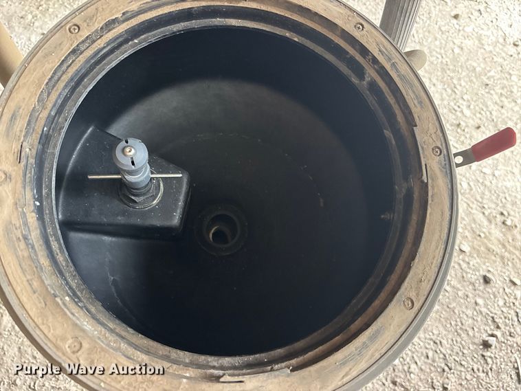 image for item EA4503 2013 AGGO RoGator 900 sprayer