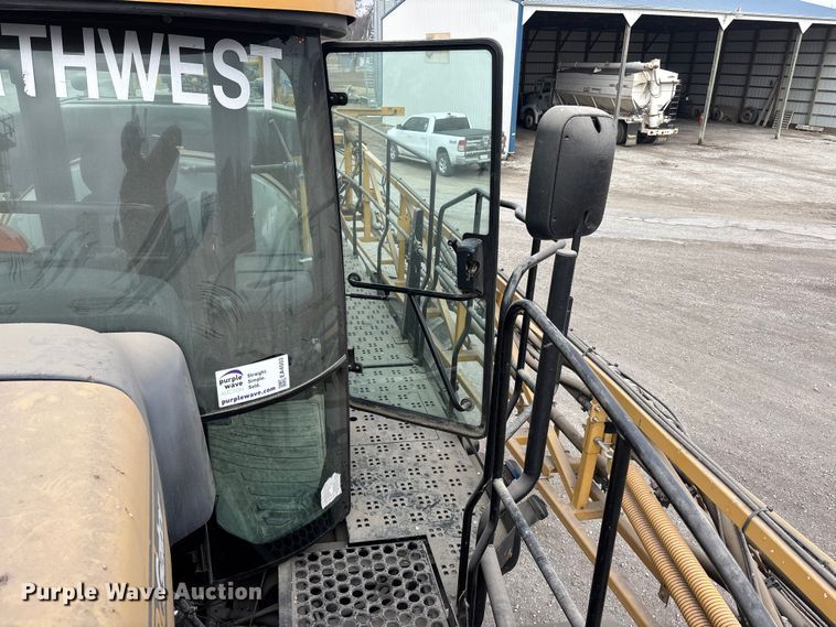 image for item EA4503 2013 AGGO RoGator 900 sprayer