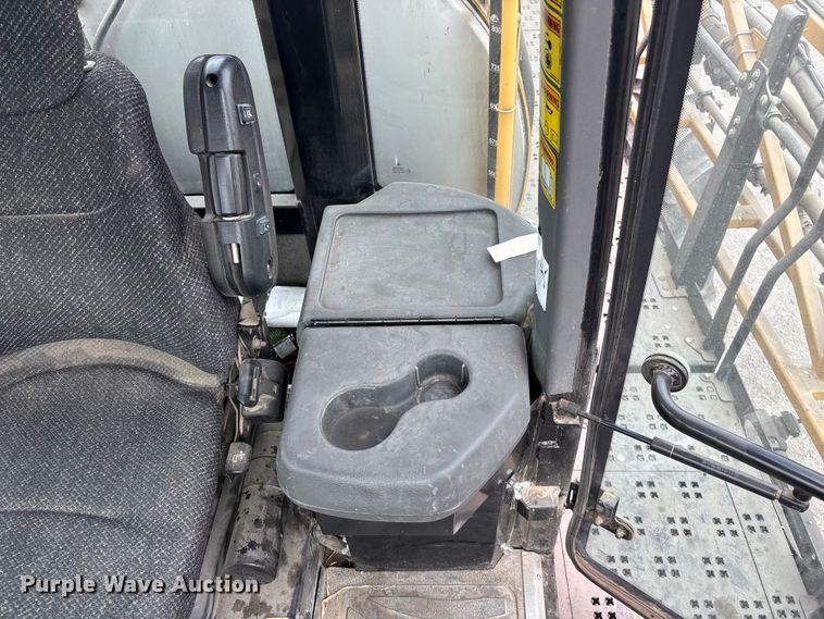 image for item EA4503 2013 AGGO RoGator 900 sprayer