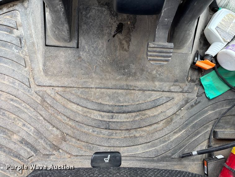 image for item EA4503 2013 AGGO RoGator 900 sprayer