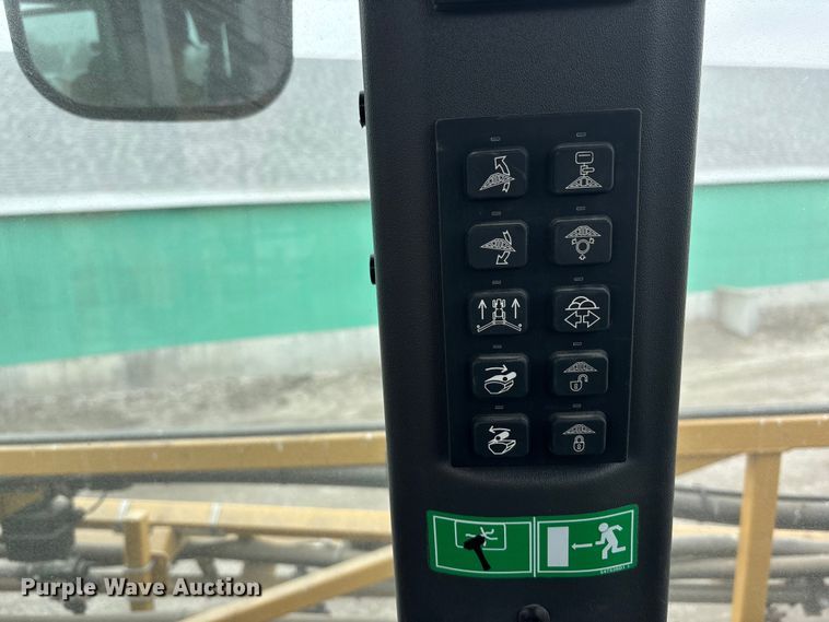 image for item EA4503 2013 AGGO RoGator 900 sprayer