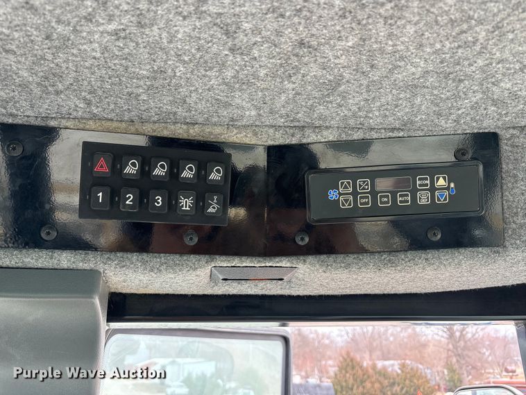 image for item EA4503 2013 AGGO RoGator 900 sprayer