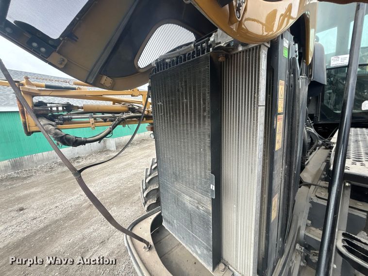 image for item EA4503 2013 AGGO RoGator 900 sprayer