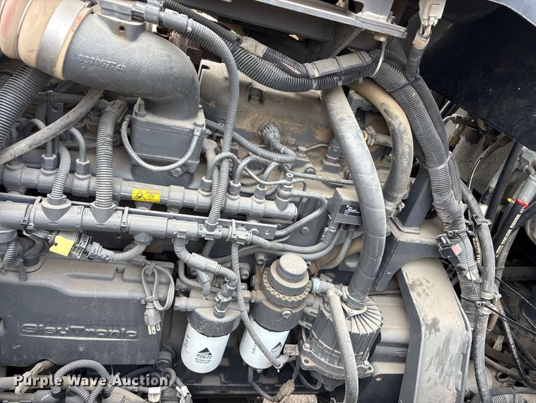 image for item EA4503 2013 AGGO RoGator 900 sprayer