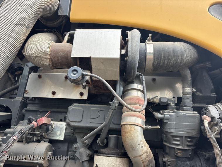 image for item EA4503 2013 AGGO RoGator 900 sprayer