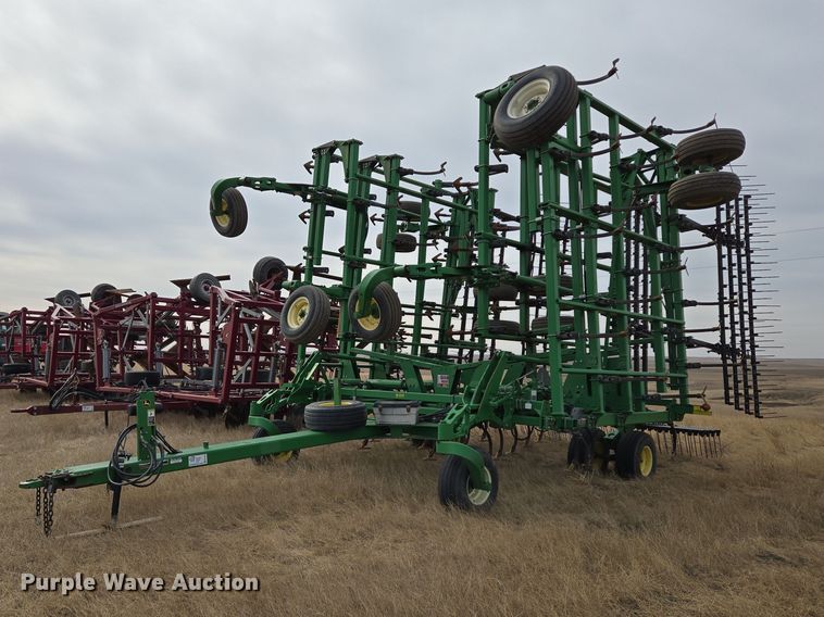 image for item EB1343 2012 John Deere 2210 field cultivator