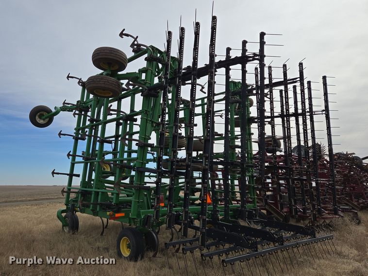 image for item EB1343 2012 John Deere 2210 field cultivator