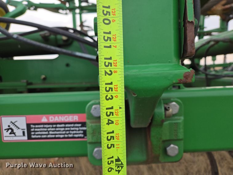 image for item EB1343 2012 John Deere 2210 field cultivator