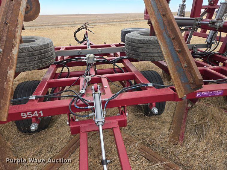 image for item EB1344 2020 Premier Tillage Minimizer MMZ9-54 sweep plow