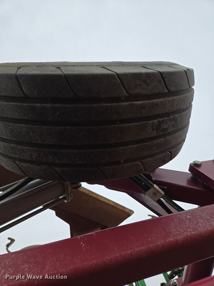 image for item EB1344 2020 Premier Tillage Minimizer MMZ9-54 sweep plow